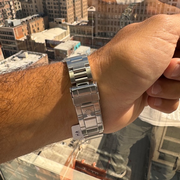 Rolex Submariner Stainless 40mm Black Dial 16610 - Picture 5 of 5